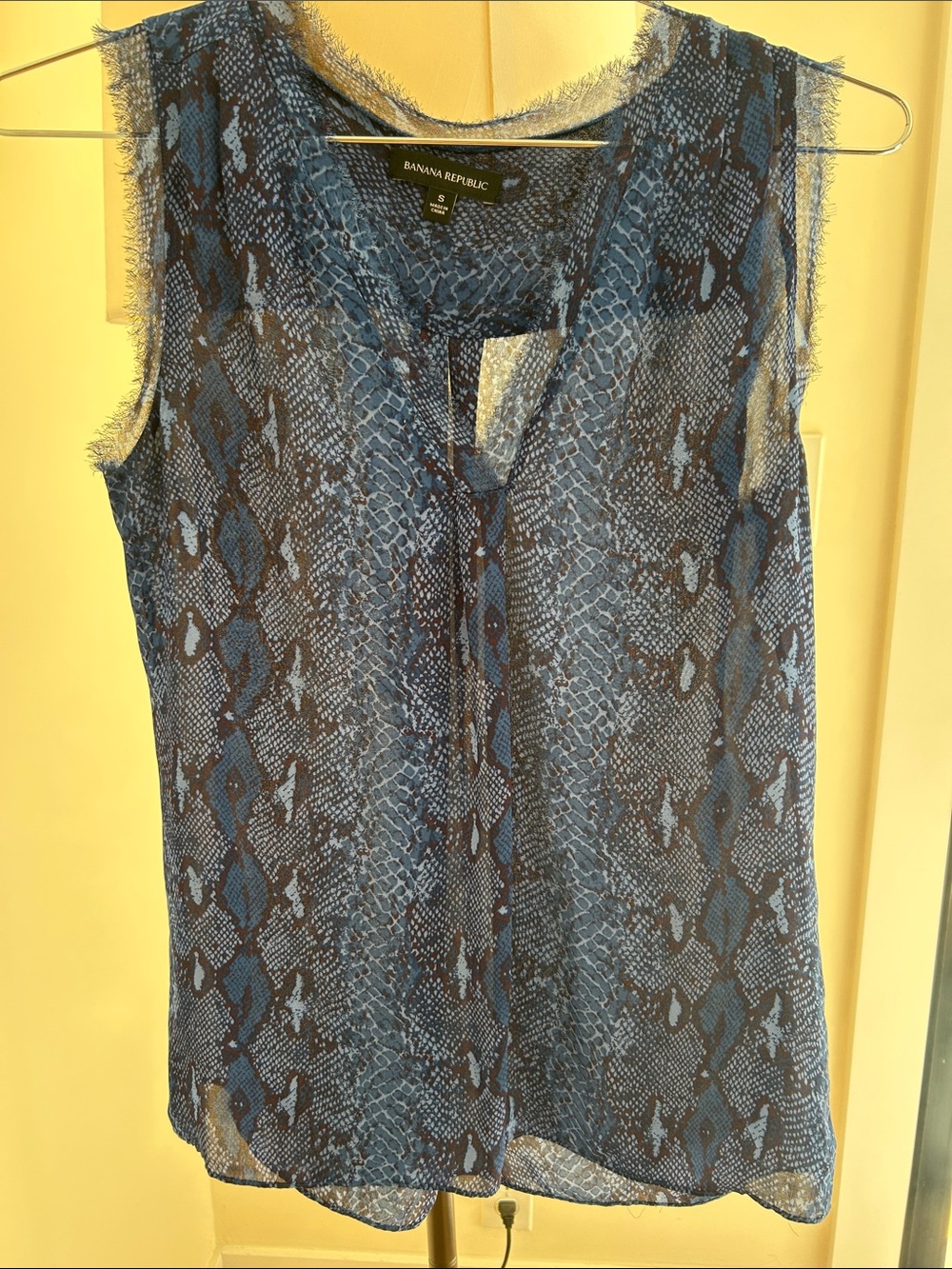 Banana Republic Blue Snake-Print Sleeveless Top